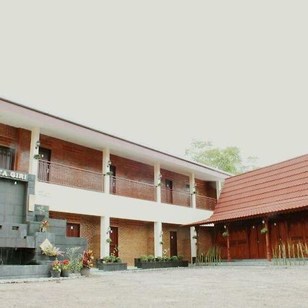 Amerta Giri Guest House Wonosobo Kültér fotó