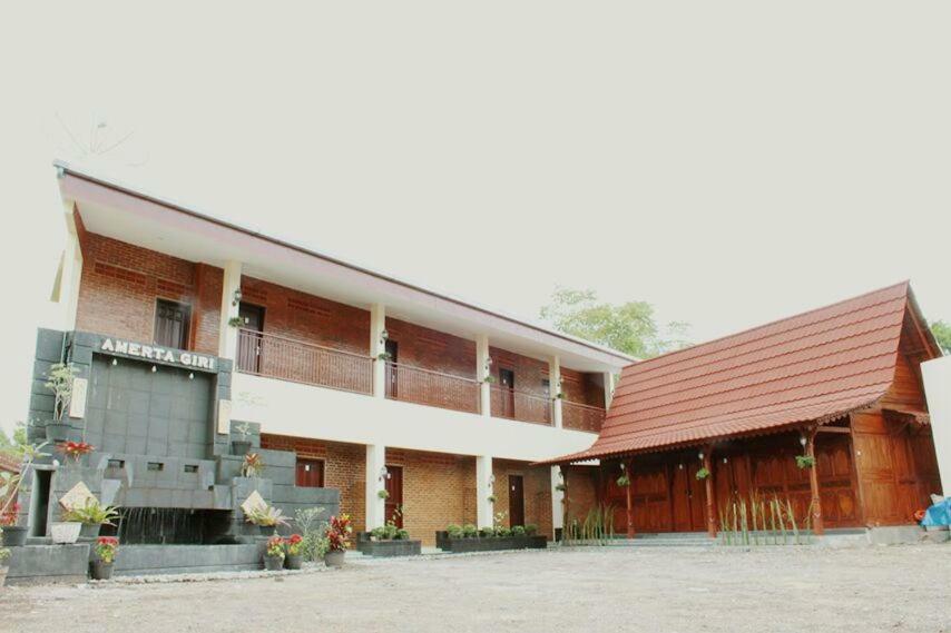 Amerta Giri Guest House Wonosobo Kültér fotó